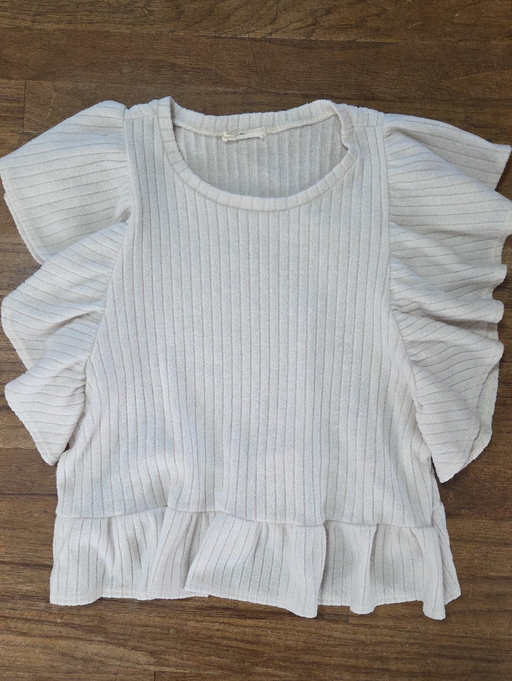 entro Ruffle Sleeve Ribbed Tee